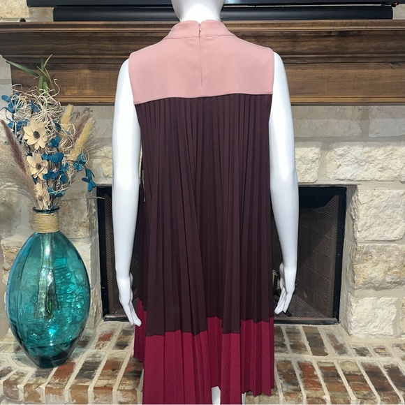 Alfani Sleeveless pleated color block swing dress - Picture 8 of 11